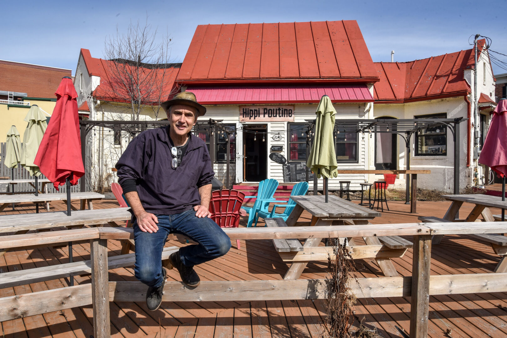 Le propriétaire du Hippi Poutine, Antoine Besson, dénonce la façon dont la Ville de Saint-Hyacinthe a mis fin à son bail. Photothèque | Le Courrier ©