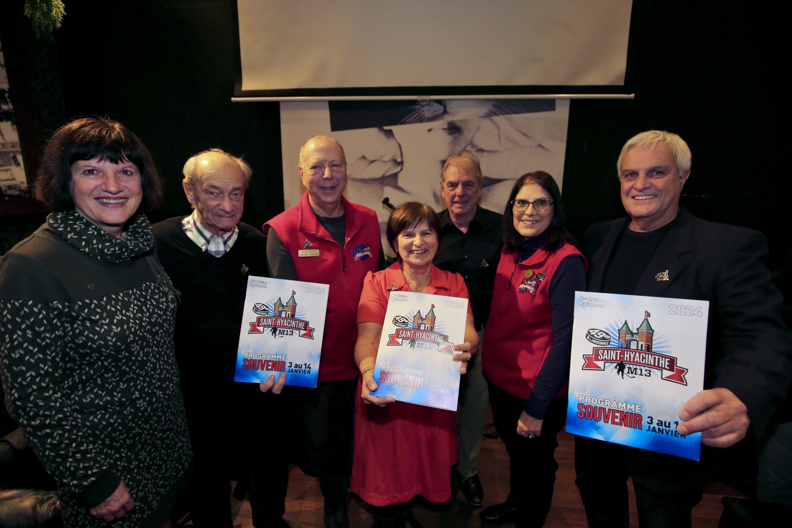 Le comité organisateur du Tournoi national de hockey M13 de Saint-Hyacinthe est fébrile à l’idée d’accueillir une équipe de l’Ukraine pour sa 49e édition. Photo Robert Gosselin | Le Courrier ©
