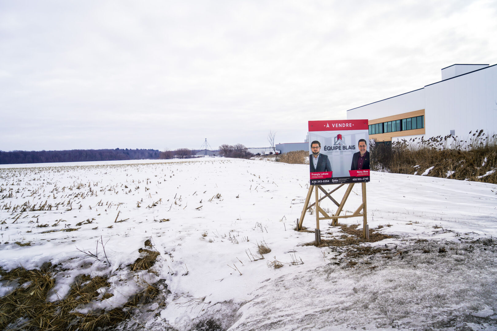 Le propriétaire espère que la vente de son terrain permettra d’agrandir le parc industriel Théo-Phénix. Photo François Larivière | Le Courrier ©