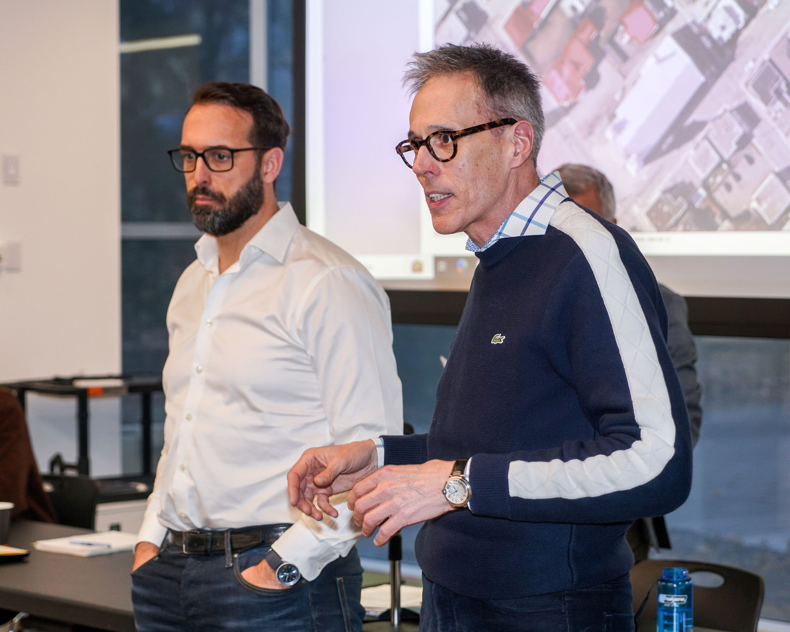 Les promoteurs du Groupe Forman, Simon Ouellette et Alain Bélisle, ont présenté les détails de la nouvelle mouture du projet de requalification. Photo François Larivière | Le Courrier ©