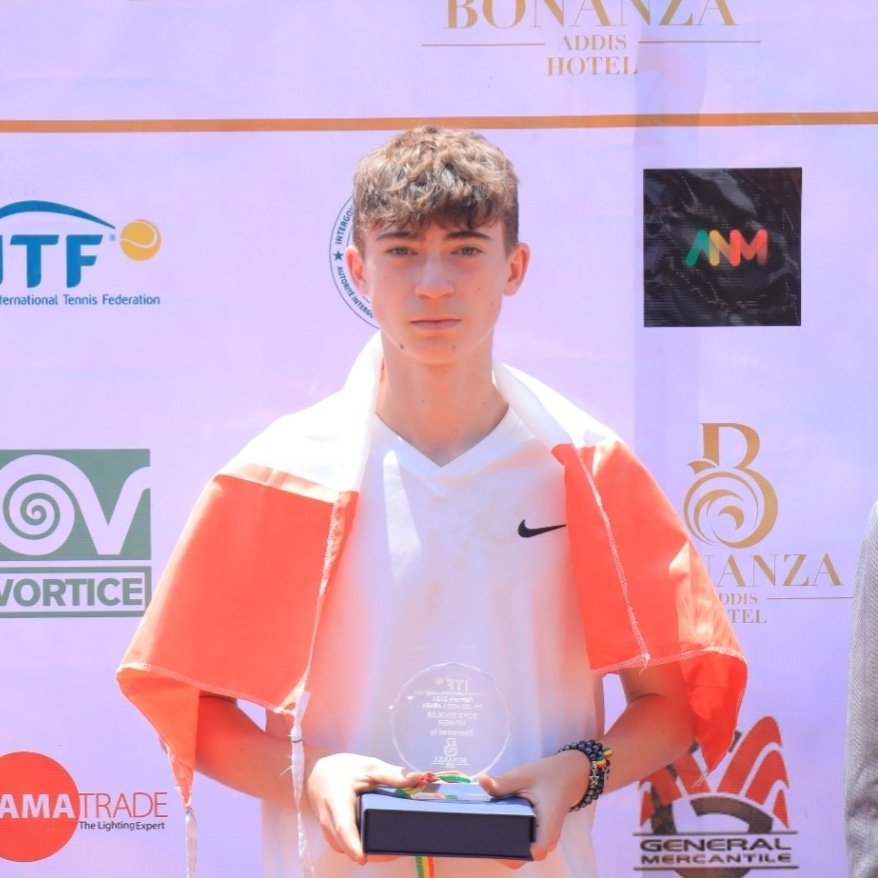 Zachary Plante, d’Upton, a remporté le premier titre ITF de sa jeune carrière lors d’un tournoi junior disputé en Éthiopie. Photo gracieuseté