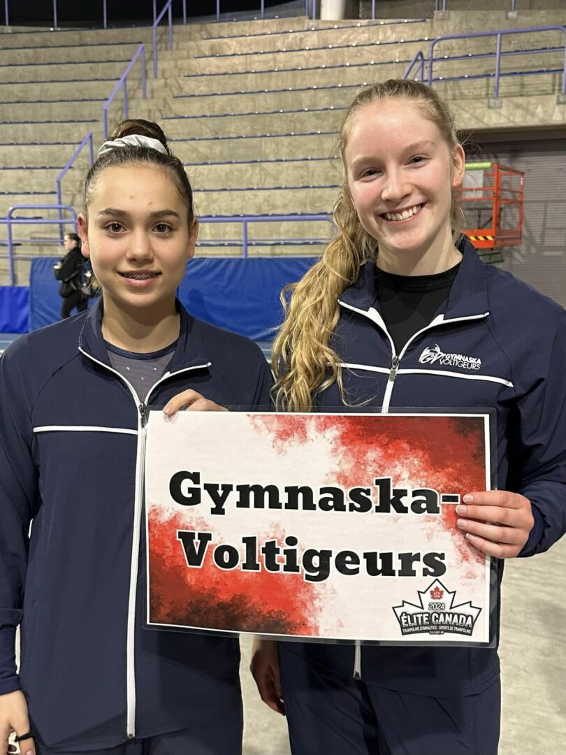 Angéline Mathieu et Rose Bastien ont fièrement représenté le club Gymnaska-Voltigeurs à la compétition Élite Canada au début du mois. Photo gracieuseté