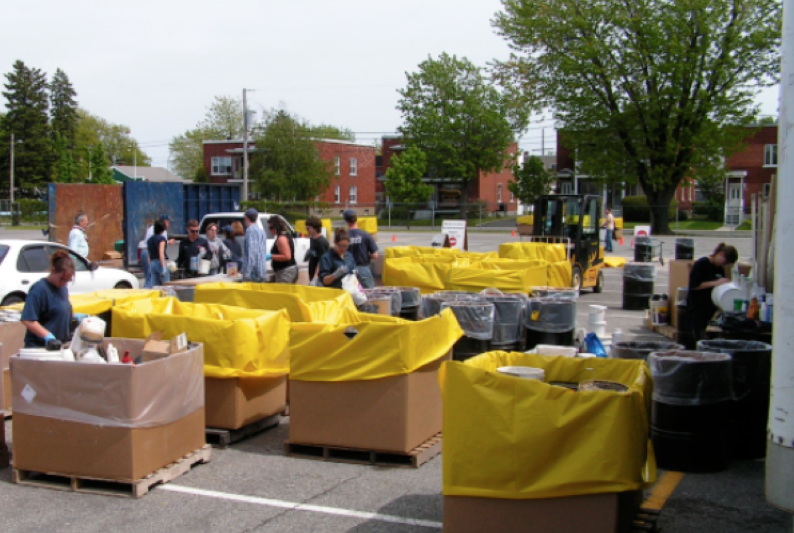 La collecte de résidus domestiques dangereux se déroulera dans le stationnement du 900, avenue Turcot à Saint-Hyacinthe le 25 mai. Photo RIAM