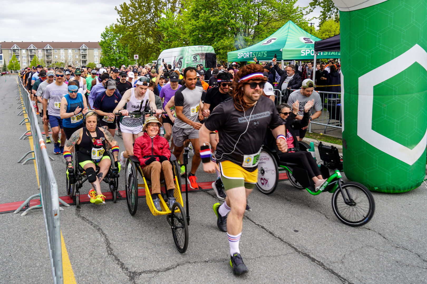 Près de 3600 coureurs ont pris le départ du Défi Gérard-Côté dimanche. Photo François Larivière | Le Courrier ©