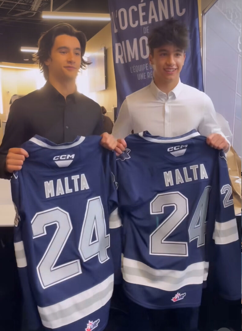 Des jumeaux qui s’alignent avec les Gaulois du Richelieu M17 AAA, Maxim et Alexandre Malta, ont tous deux été repêchés par l’Océanic de Rimouski à quelques rangs d’intervalle samedi. Photo capture d’écran Instagram Océanic de Rimouski