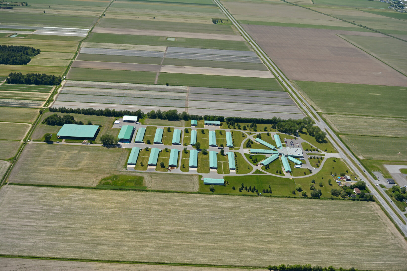 Le site et les installations de Semex à Sainte-Marie-Madeleine seront bientôt mis en vente. Photo www.fermes.quebec ©