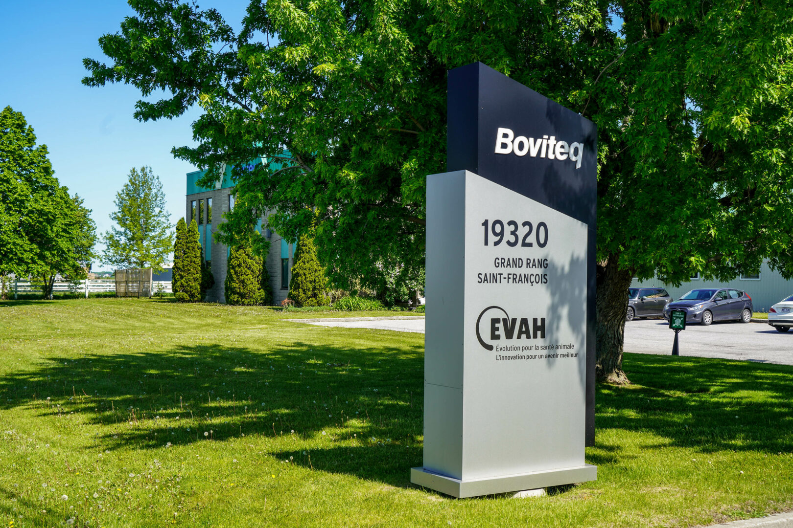 Malgré l’inauguration de nouveaux laboratoires à Laval, EVAH Corp souhaite conserver ses installations de Saint-Hyacinthe. Photo François Larivière | Le Courrier ©