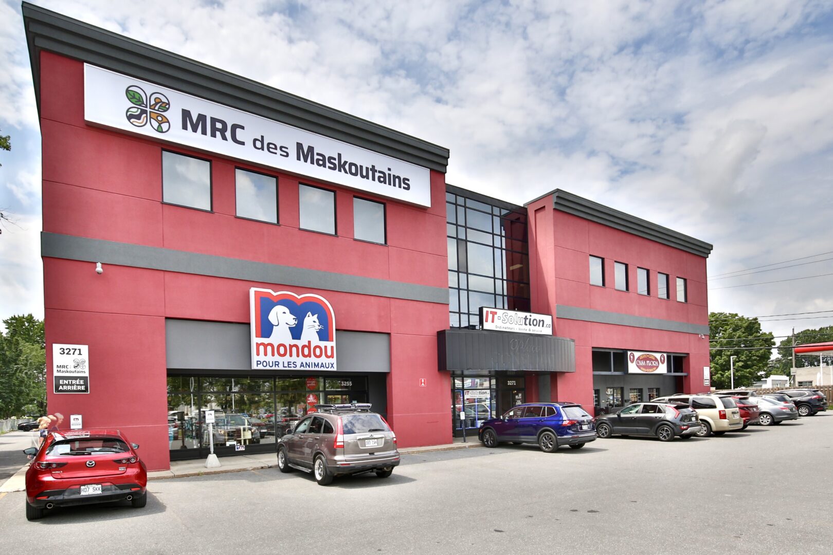 À partir du 22 juillet, l’ensemble du personnel de la MRC des Maskoutains accueillera les visiteurs dans ses nouveaux locaux situés au 2e étage du 3271, boulevard Laframboise. Photo Robert Gosselin | Le Courrier ©