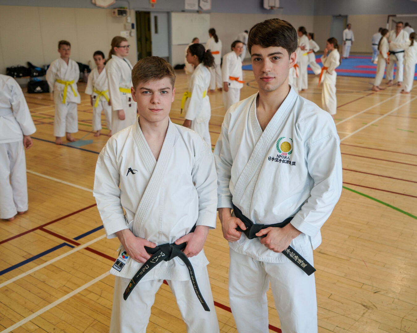 Lohan Cordeau et Ulysse Desmarais, qui ont représenté le Club de karaté maskoutain au championnat canadien de karaté. Photo François Larivière | Le Courrier ©