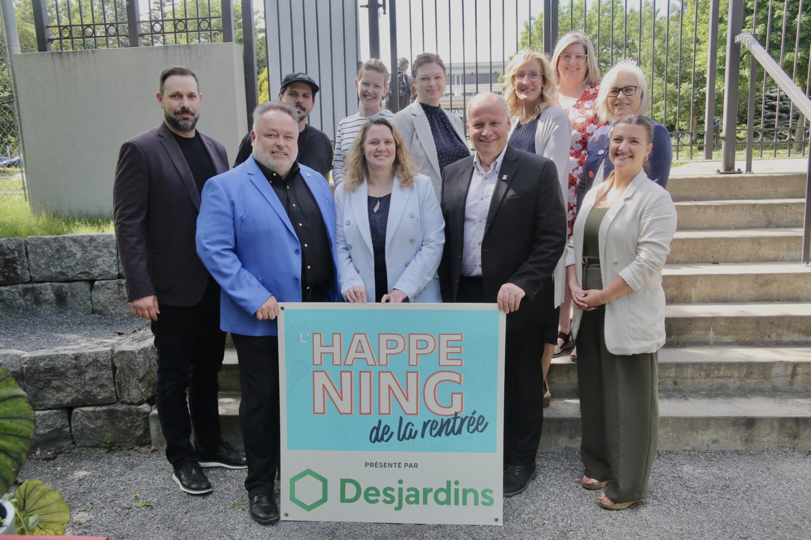 Les organisateurs et partenaires se sont rassemblés pour le lancement de la deuxième édition du Happening de la rentrée du Quartier des études supérieures de Saint-Hyacinthe. Photo Robert Gosselin | Le Courrier ©