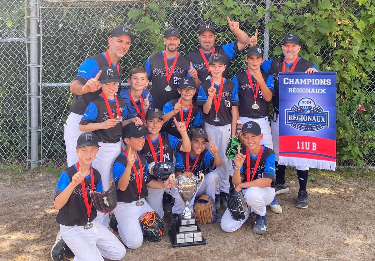 Les Condors Noirs et Bleus de Saint-Hyacinthe ont remporté la médaille d’or au championnat régional de Baseball Richelieu-Yamaska dans la classe 11U B au terme d’une finale toute maskoutaine. Photo Facebook Baseball Saint-Hyacinthe