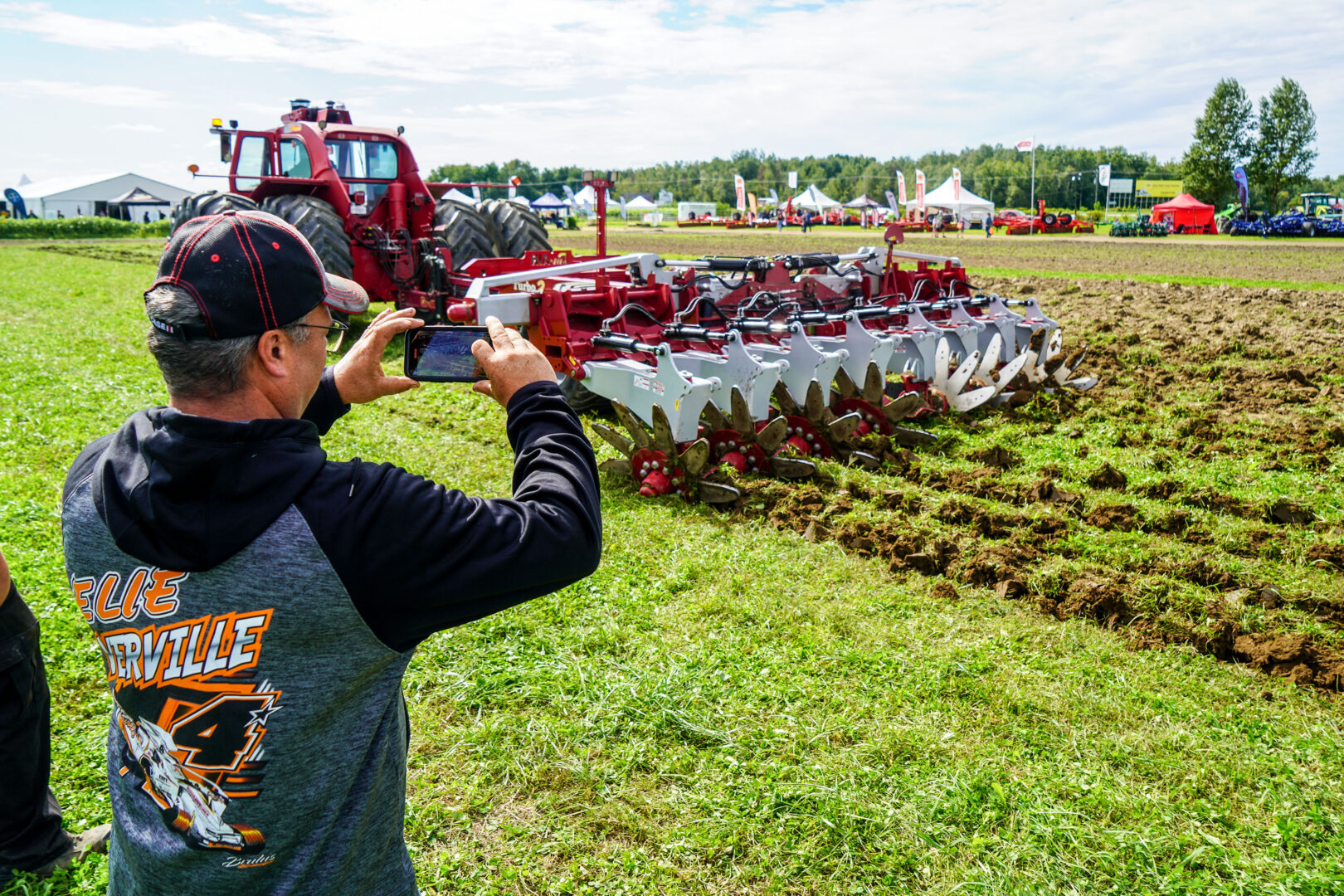 Avec un terrain 34 % plus grand cette année, les démonstrations ont été encore plus à l’honneur, au grand bonheur des visiteurs. Photo François Larivière | Le Courrier ©