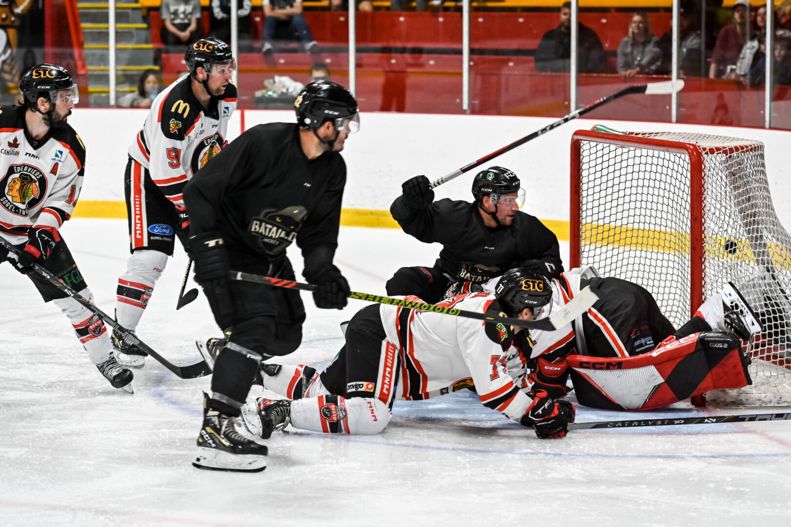 Le Bataillon a bien fait contre les Éperviers de Sorel-Tracy en rapportant ses deux matchs préparatoires la semaine dernière. Photo François Larivière | Le Courrier ©