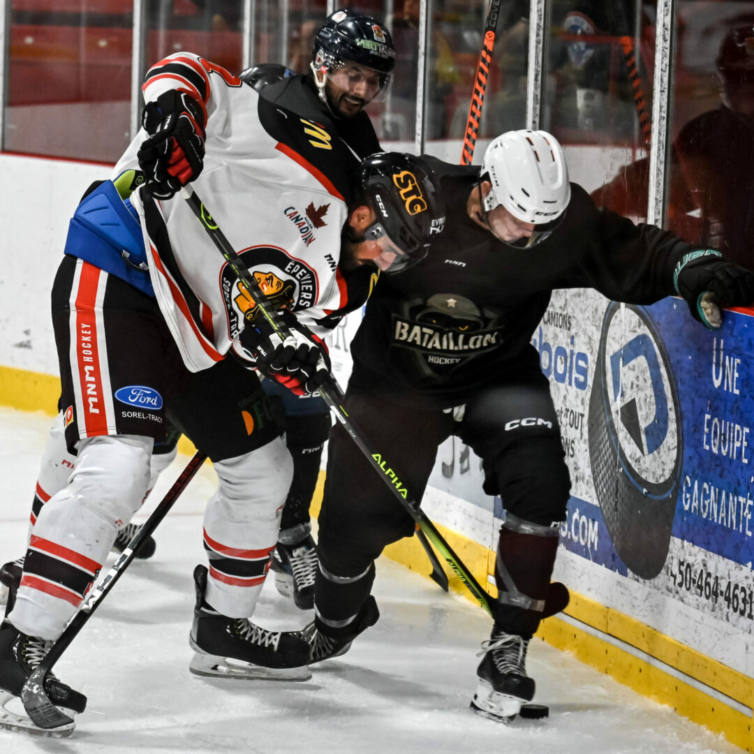 Le Bataillon donnera le coup d’envoi à sa saison régulière vendredi soir en ravivant la rivalité Saint-Hyacinthe/Sorel face aux Éperviers au Stade L.-P.-Gaucher. Photo François Larivière | Le Courrier ©