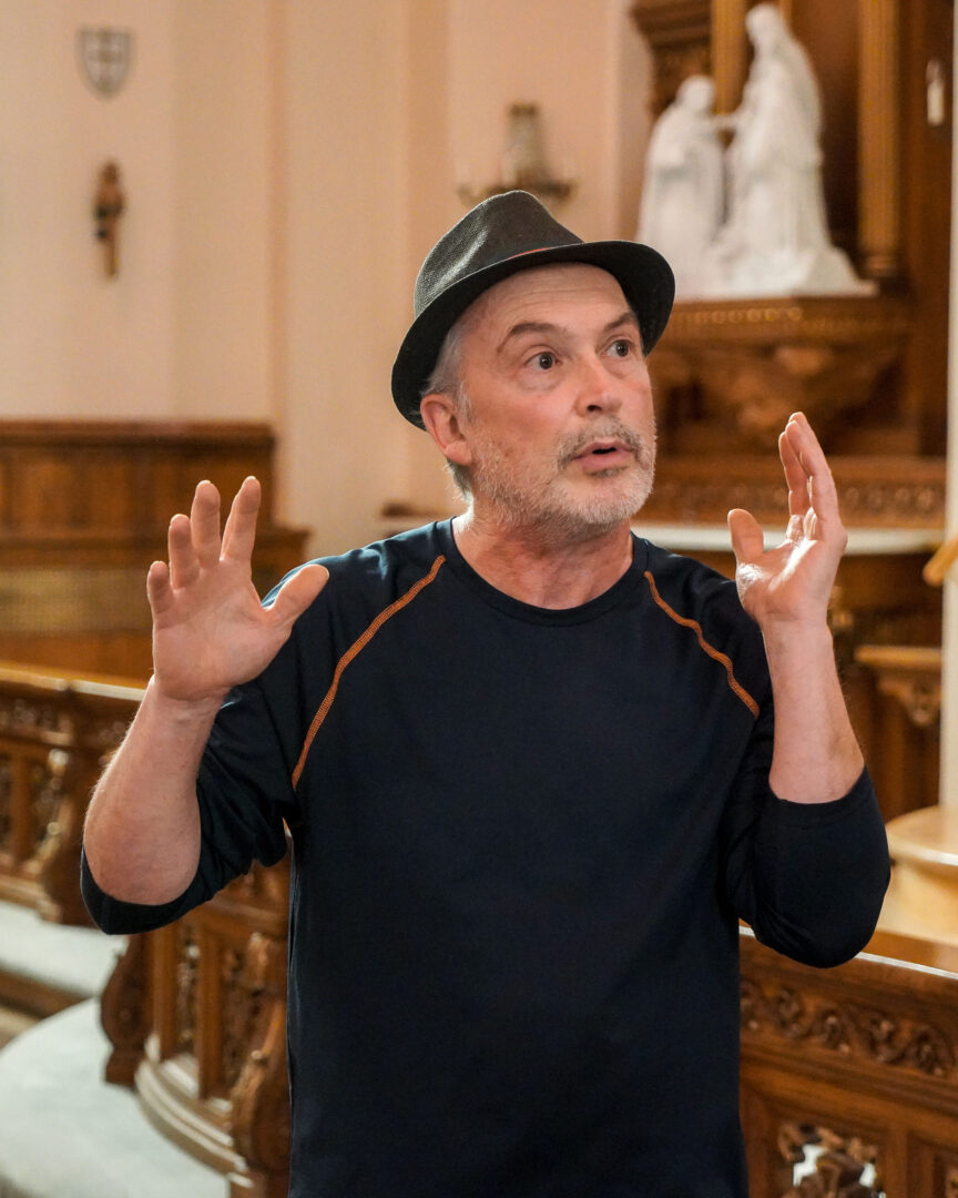 François Mathieu a toujours été impressionné par l’architecture des églises. Photo François Larivière | Le Courrier ©