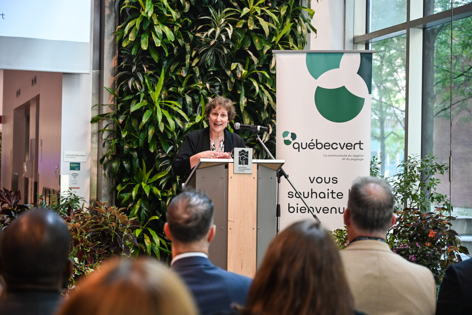 La directrice générale de Québec Vert, Luce Daigneault, lors du dépôt du livre blanc sur la végétalisation, le 20 septembre, à la Maison du développement durable à Montréal. Photo gracieuseté