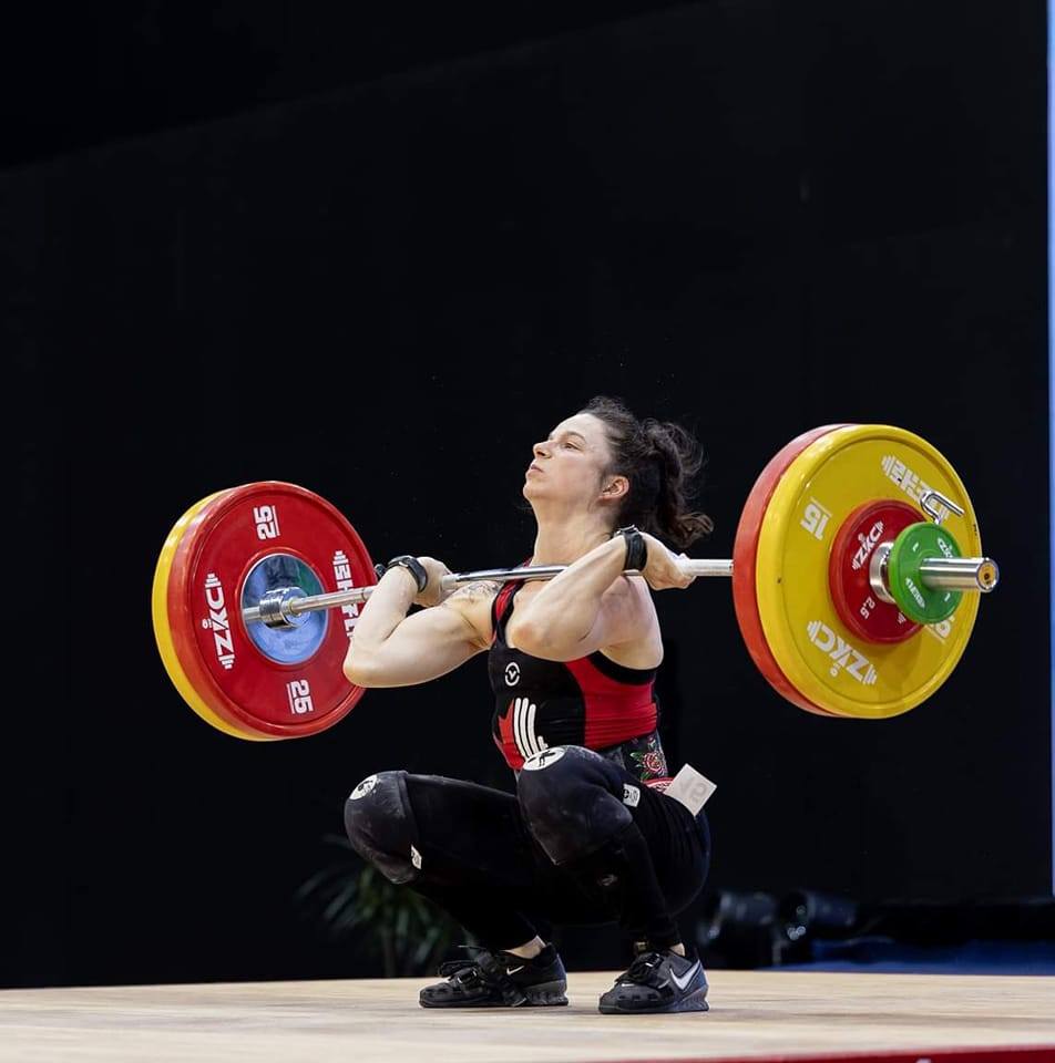 Rose Harvey (sur la photo) a terminé au 1er rang du classement général du championnat du Commonwealth dans sa catégorie, tout comme Andréann Lamarre et Ann-Sophie Taschereau. Photo Moments By Bilbo