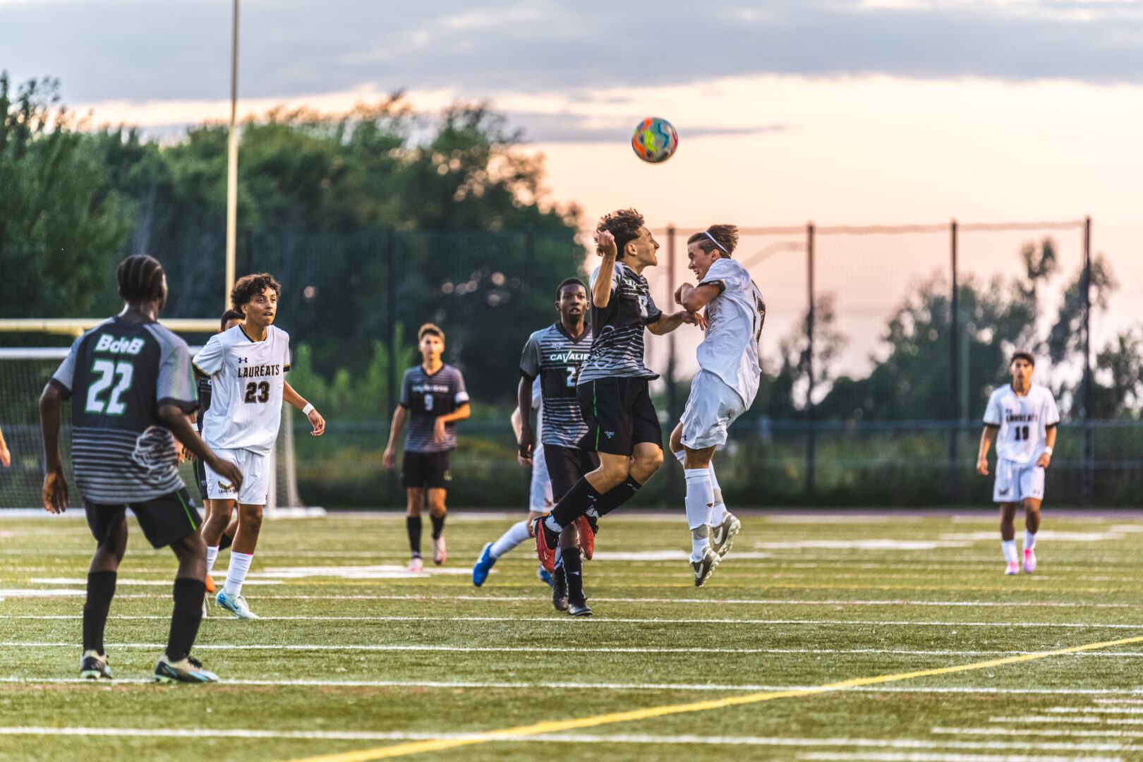 Avec leur 2e place au classement, les Lauréats se sont qualifiés pour la demi-finale du championnat provincial collégial de soccer masculin en division 1. Photo Urubu