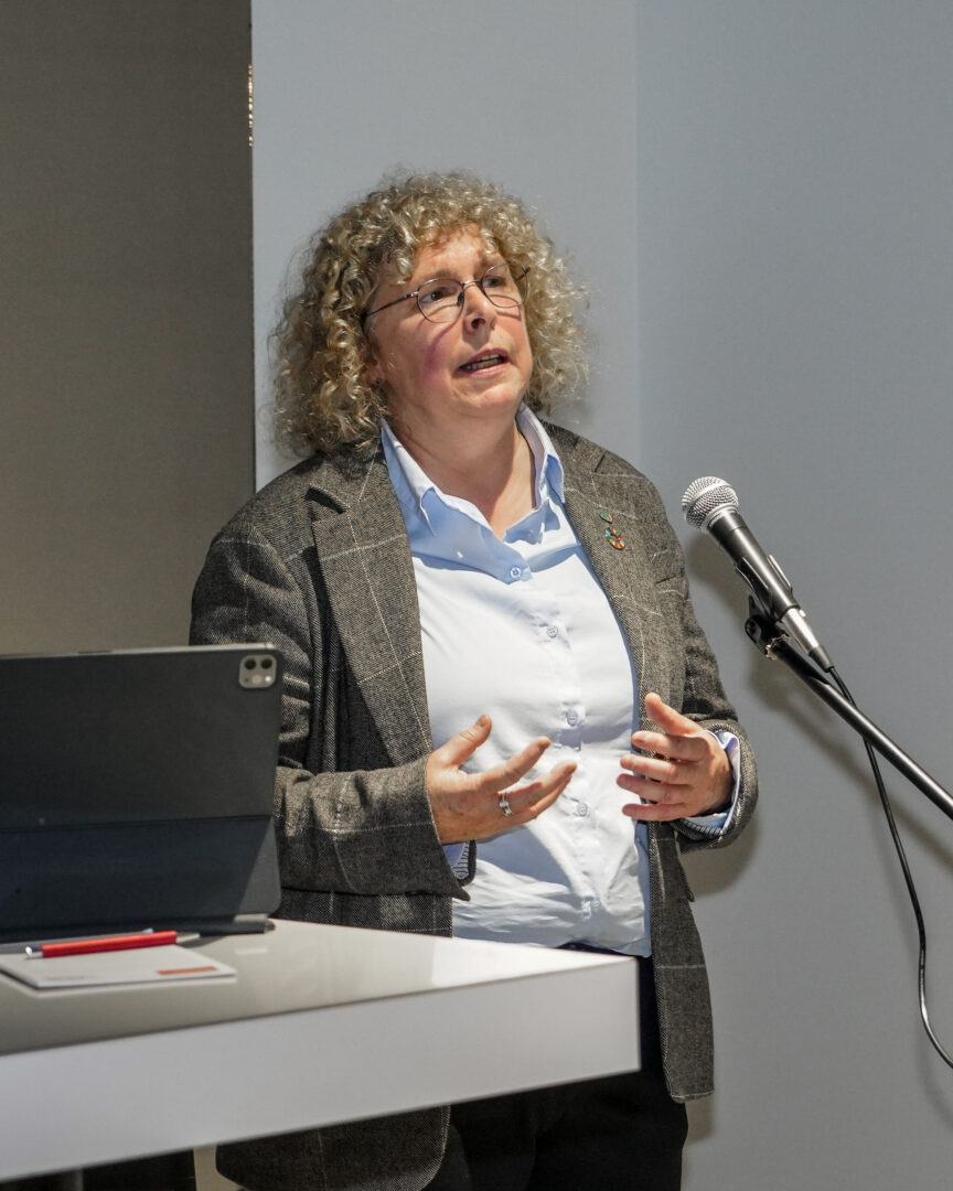 La PDG de Fondaction, Geneviève Morin, lors de son passage à Saint-Hyacinthe devant la Chambre de commerce. Photo François Larivière | Le Courrier ©