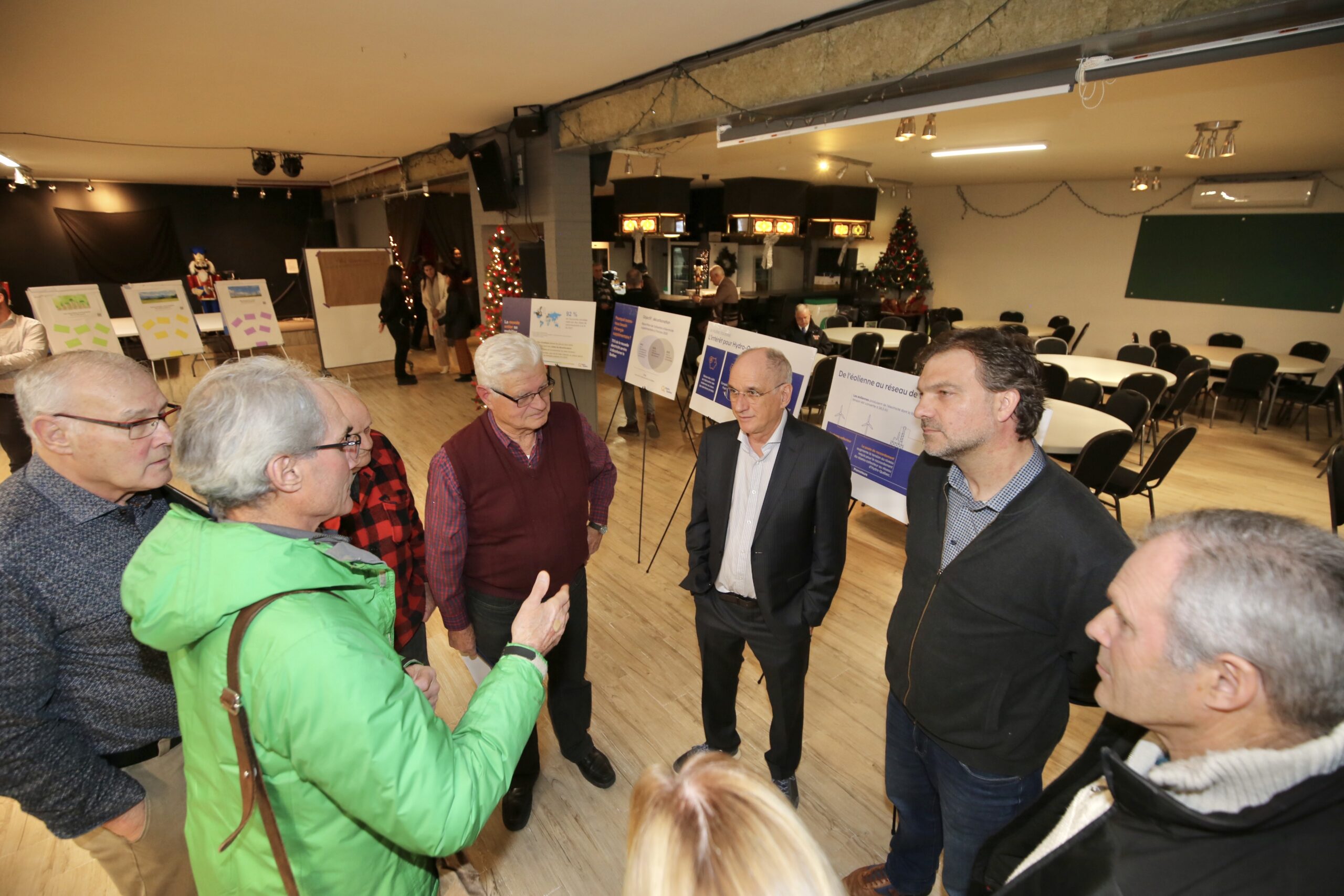 Une vingtaine de citoyens d’un peu partout dans la MRC des Maskoutains étaient présents lors de cette consultation publique. Photo Robert Gosselin | Le Courrier ©