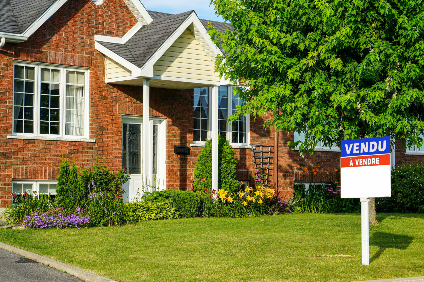 Le prix médian pour une maison unifamiliale à Saint-Hyacinthe s’élève à 445 000 $ au troisième trimestre de 2024. Photothèque | Le Courrier ©