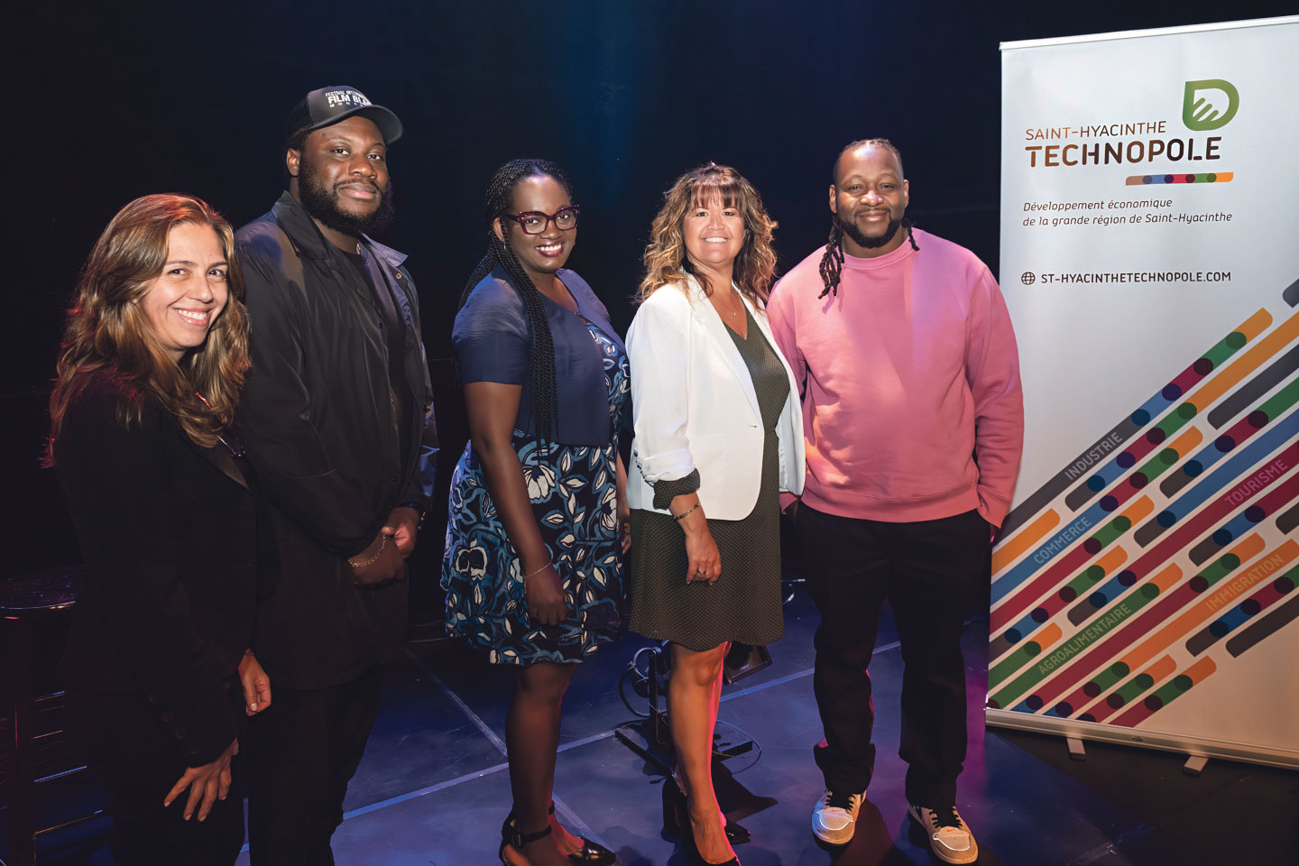 Carla Nilsson, conseillère à la régionalisation et immigration pour Saint-Hyacinthe Technopole, Jean-Michel Elie, Karen M’Bandaman, coordonnatrice principale des services en immigration pour  Saint-Hyacinthe Technopole, Nancy Lambert, directrice tourisme et immigration pour Saint-Hyacinthe Technopole et Eddy King. Photo Patrick Roger�