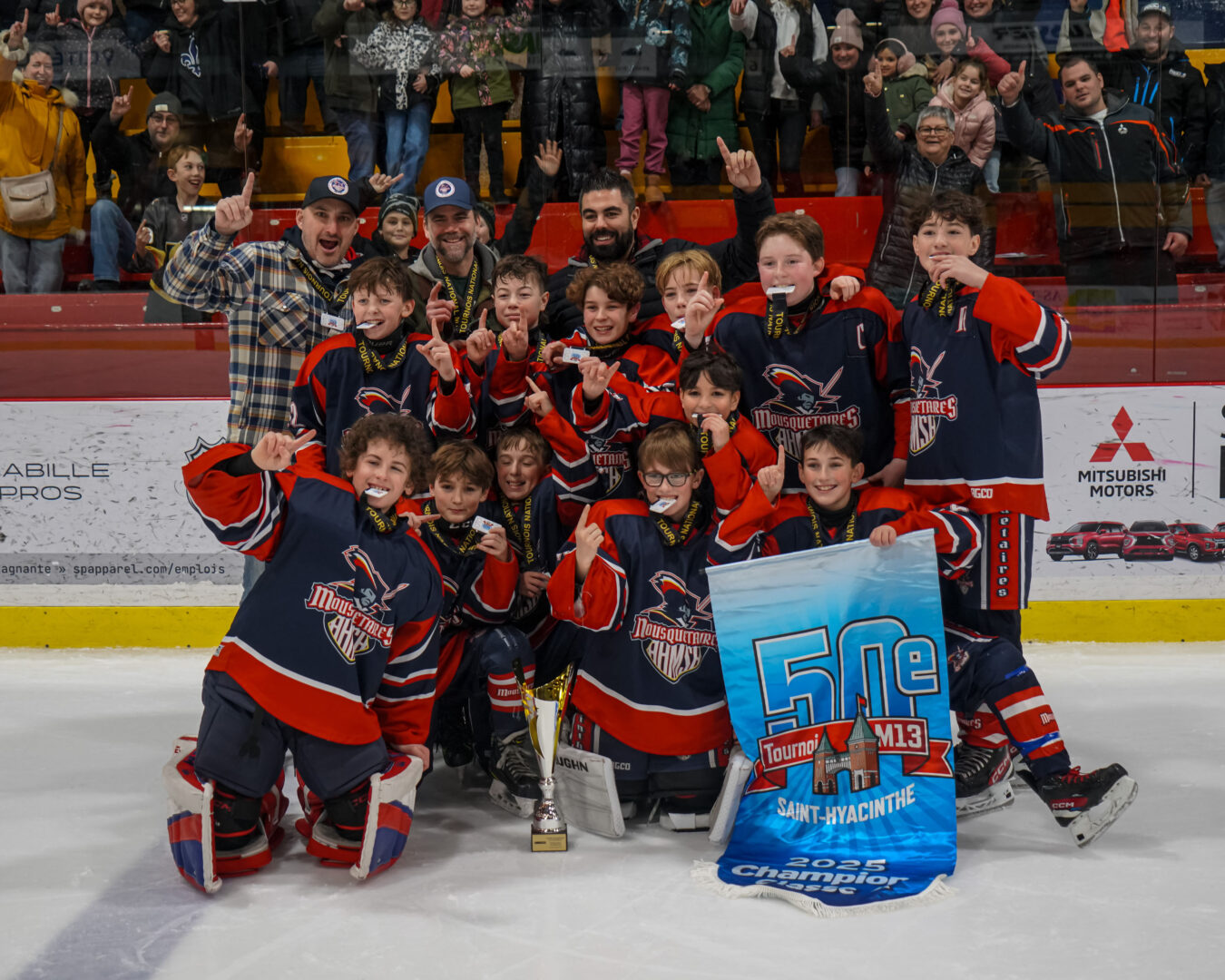 Les Mousquetaires de Saint-Hyacinthe A ont raflé les grands honneurs dans leur catégorie grâce à un parcours parfait. Photo François Larivière | Le Courrier ©