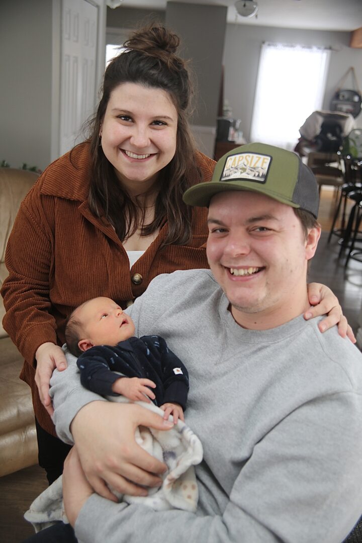 C’est le petit Léonard, premier enfant de Noémie Durand et Charles Gadbois, qui a été le premier à se pointer le bout du nez à l’Hôpital Honoré-Mercier, en 2025, mais seulement le 2 janvier en soirée.Photo Robert Gosselin | Le Courrier ©