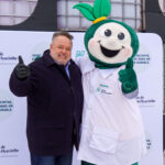La mascotte de la Ville de Saint-Hyacinthe, Innova, a été dévoilée à l’événement Saint-Hyacinthe en blanc. Photos François Larivière | Le Courrier ©