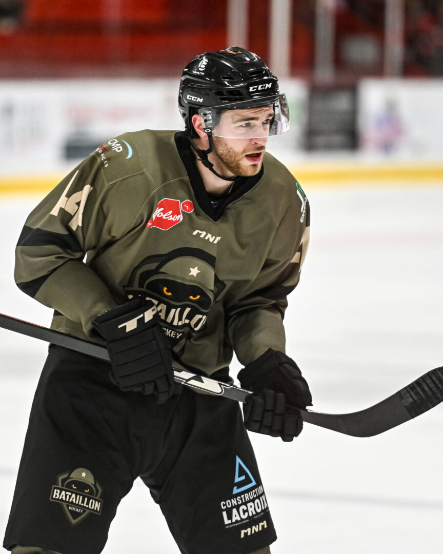Logan Costenaro a inscrit deux buts, dont celui de la victoire, contre les 3L samedi. Photo François Larivière | Le Courrier ©