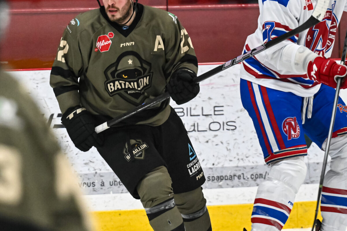Dany Potvin a multiplié les attaques, en plus de récolter un but et une passe contre le National dans la victoire de 4 à 3 du Bataillon vendredi. Photo François Larivière | Le Courrier ©