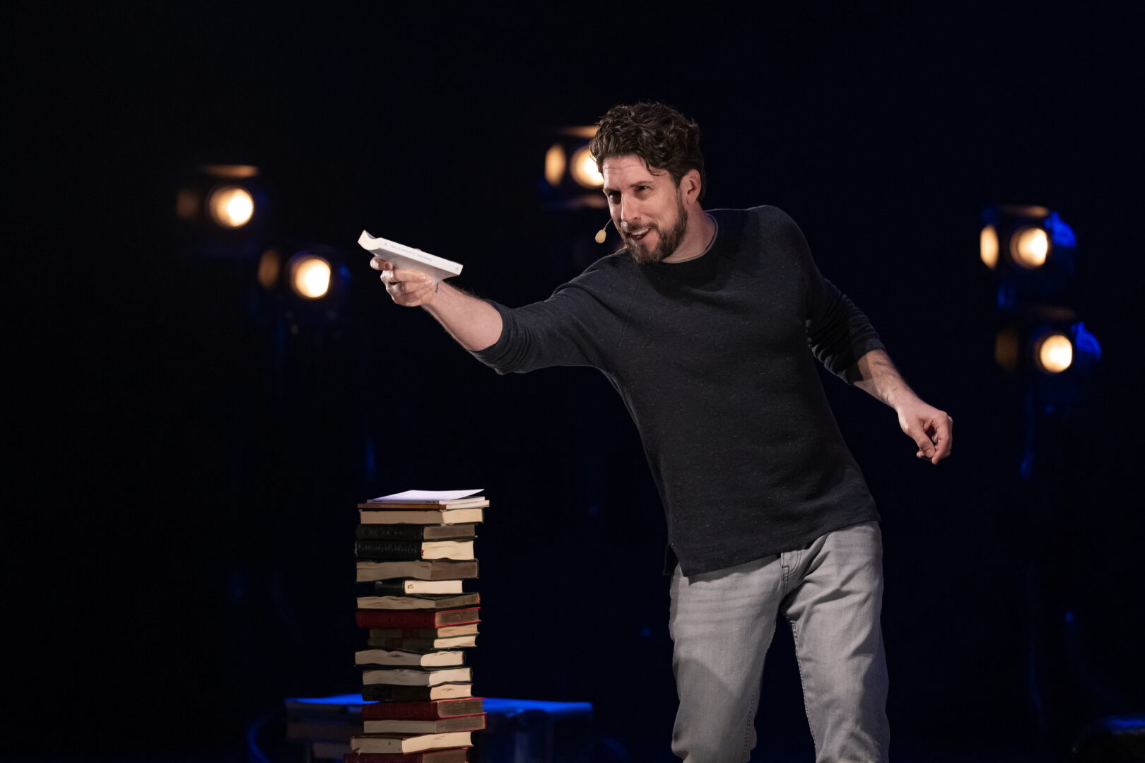 David Goudreault s’arrêtera au Centre des arts Juliette-Lassonde le 20 mars pour présenter son spectacle En marge du texte. Photo gracieuseté