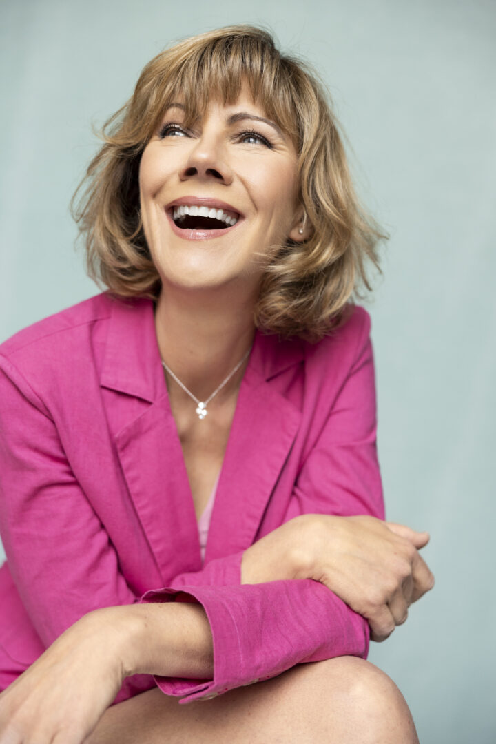 Geneviève Brouillette viendra présenter son premier roman, Traverser la tempête avec un sombrero, à la Librairie L’Intrigue samedi après-midi. Photo gracieuseté