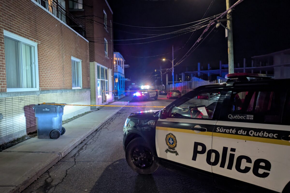 Un incendie suspect a fait rage dans un appartement d’un immeuble de l’avenue Saint-François, au centre-ville de Saint-Hyacinthe, le 6 avril. Photo Adam Bolestridge | Le Courrier ©