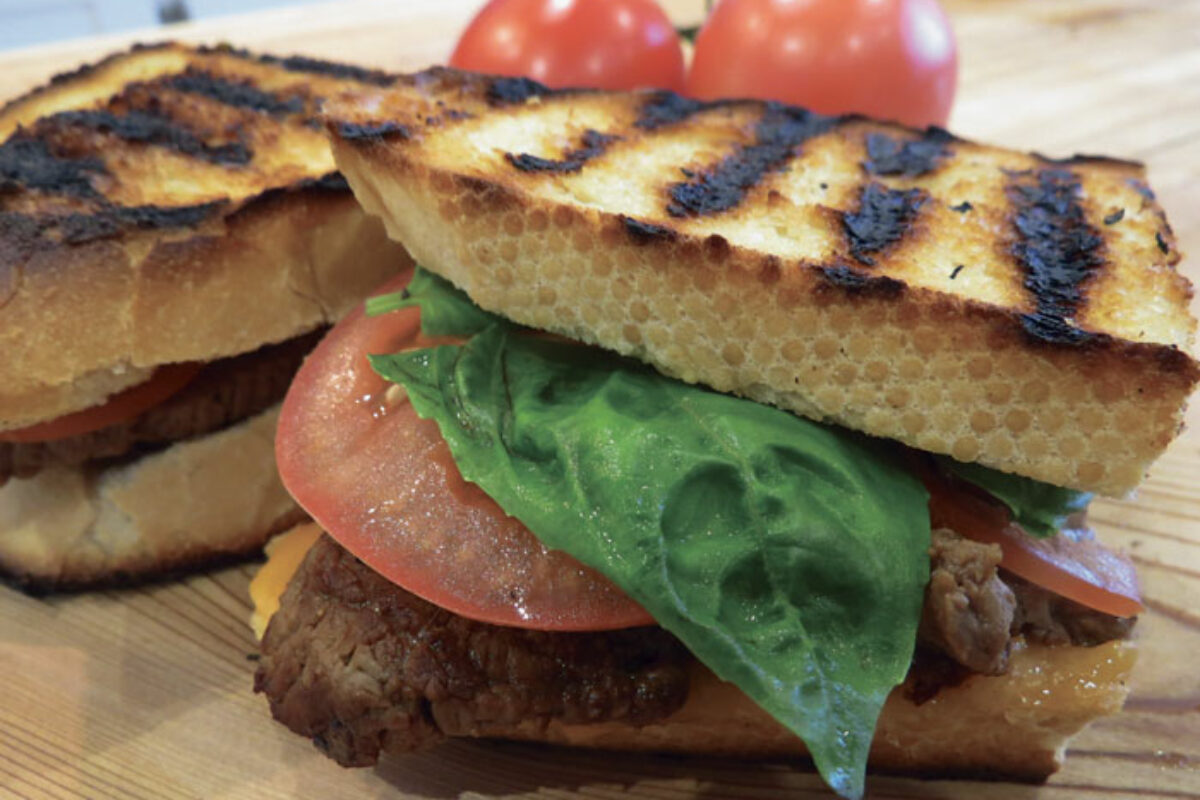 Sandwich sur BBQ à la saveur d’Asie