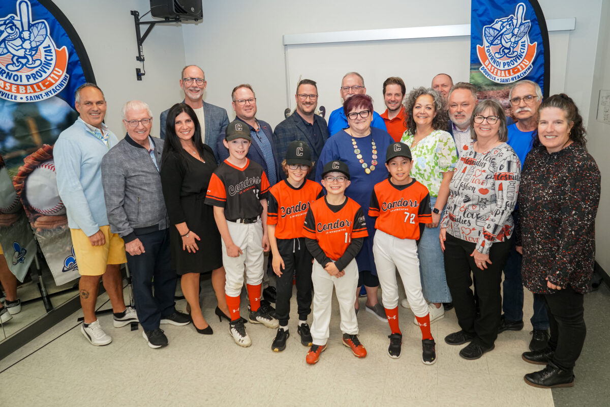 Le comité organisateur du Tournoi provincial de baseball 11U de Saint-Hyacinthe. Photo François Larivière | Le Courrier ©