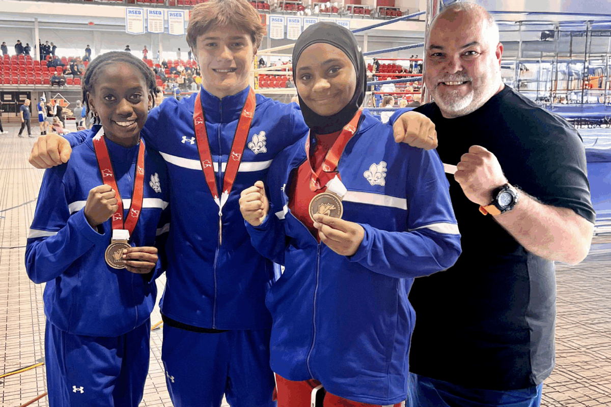 Régina Itangishaka, Félix Laroche et Aissatou Talibe Diallo ont remporté des médailles pour Les Apprentis Champions au championnat canadien de boxe olympique. Photo gracieuseté