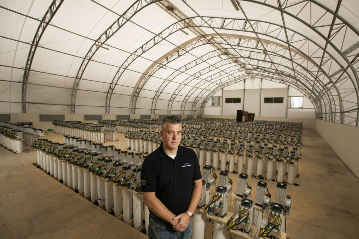 Connu dans la région pour ses activités de cryptomonnaie à Sainte-Marie-Madeleine, Benoît Laliberté vient de se voir imposer une peine de 4 ans de prison et une amende de plus de 2 M$ par Revenu Québec. Photo Yvanoh Demers