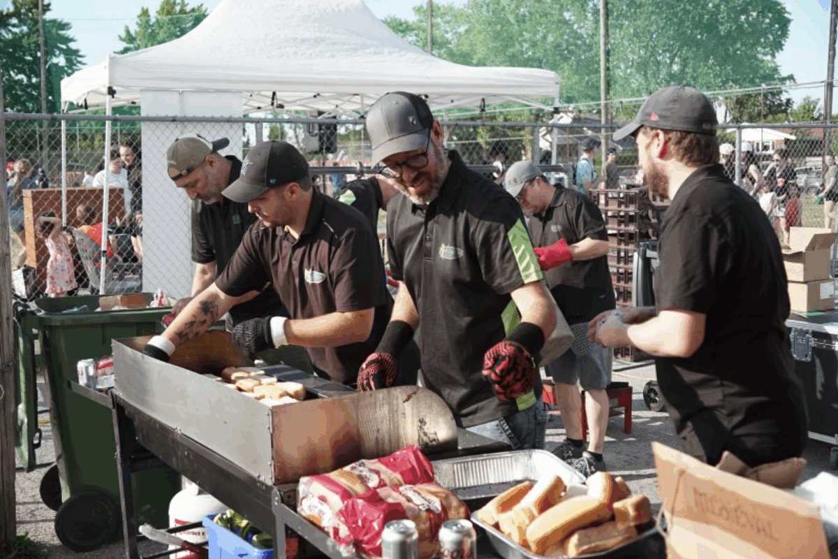Le Festival du chien-chaud des Loisirs Assomption est un incontournable de l’été avec sa programmation pour toute la famille et ses délicieux hot-dogs. Photo gracieuseté