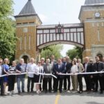 La Porte des anciens maires a été inaugurée en grande pompe le 17 juin. Photo Robert Gosselin | Le Courrier ©