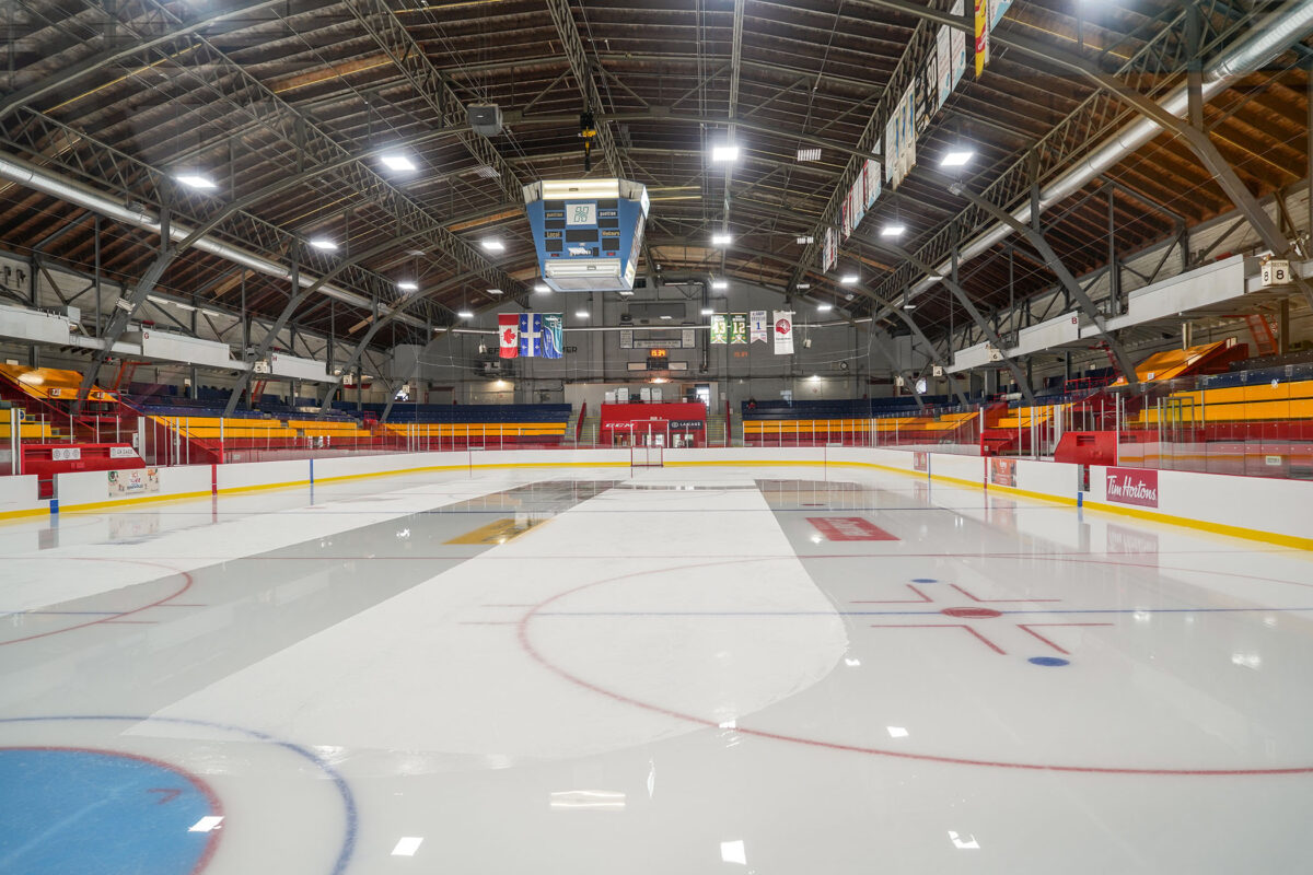 Dès la prochaine saison de hockey, les partisans auront droit à un tout nouveau système de sonorisation au Stade L.-P.-Gaucher. Photo François Larivière | Le Courrier ©
