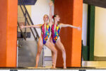 Des amies en or en natation artistique