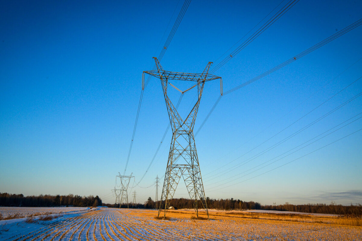 La nouvelle ligne électrique se composera de 38 pylônes construits à côté de la ligne existante pour minimiser le déboisement et la perte de terres agricoles. Photothèque | Le Courrier ©