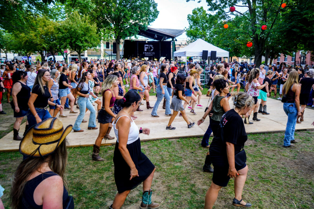 Les nombreuses activités culturelles gratuites offertes par la Ville de Saint-Hyacinthe au cours de l’année contribuent sans aucun doute au bonheur des Maskoutains. Photo François Larivière | Le Courrier ©