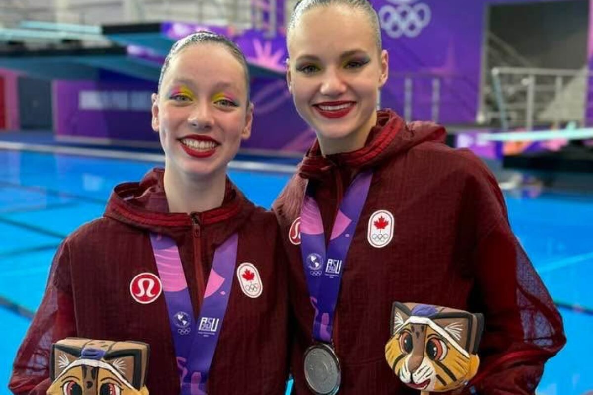 La Maskoutaine Charlie Breault a remporté une médaille d’argent en duo avec Olena Verbinska en natation artistique aux Jeux panaméricains juniors. Photo gracieuseté