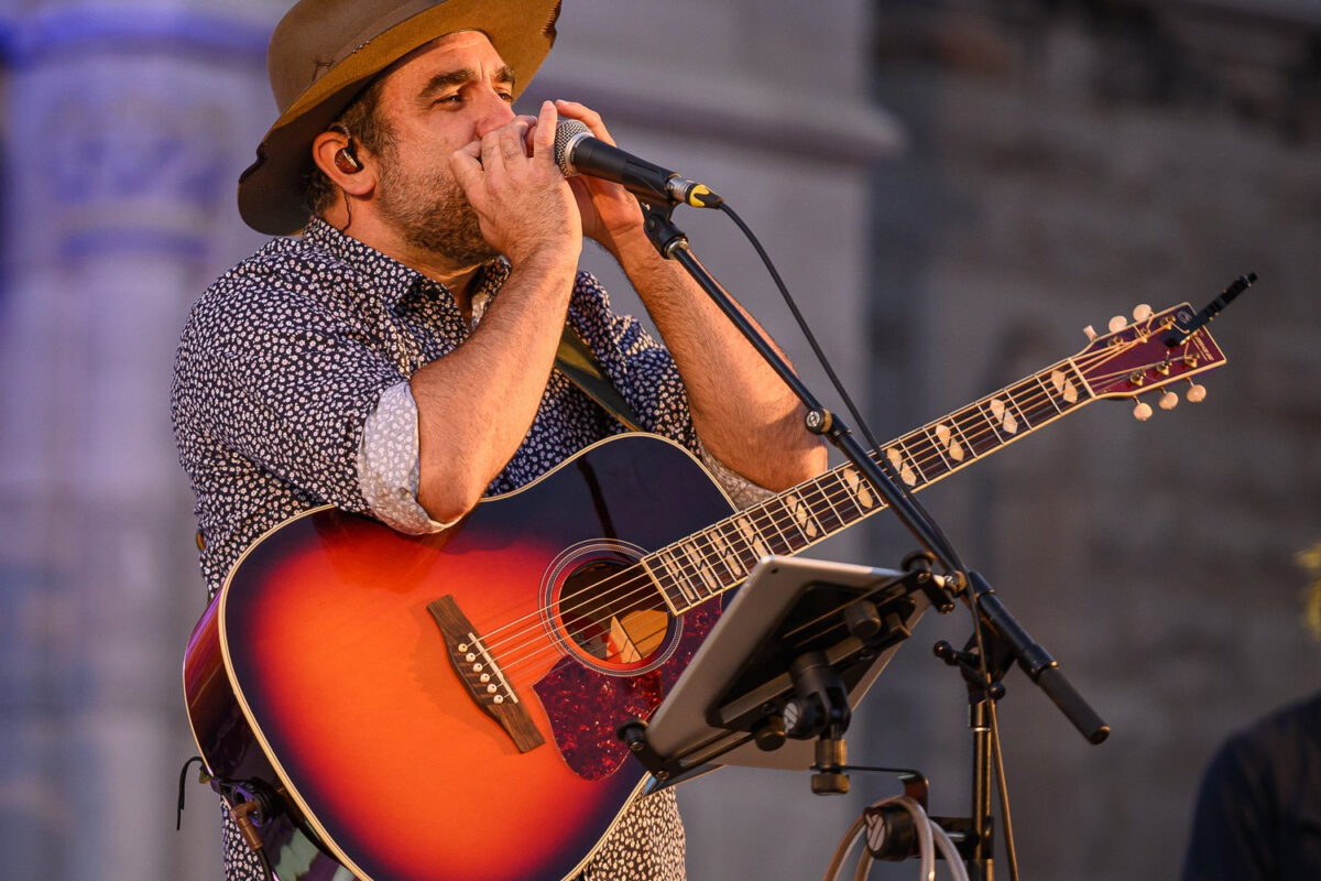 Le musicien maskoutain Dave Harmo s’est joint au groupe Les Colocs – Ensemble au cours des dernières semaines en vue d’une série de spectacles cet été et cet automne. Photo Gaétan Brunelle