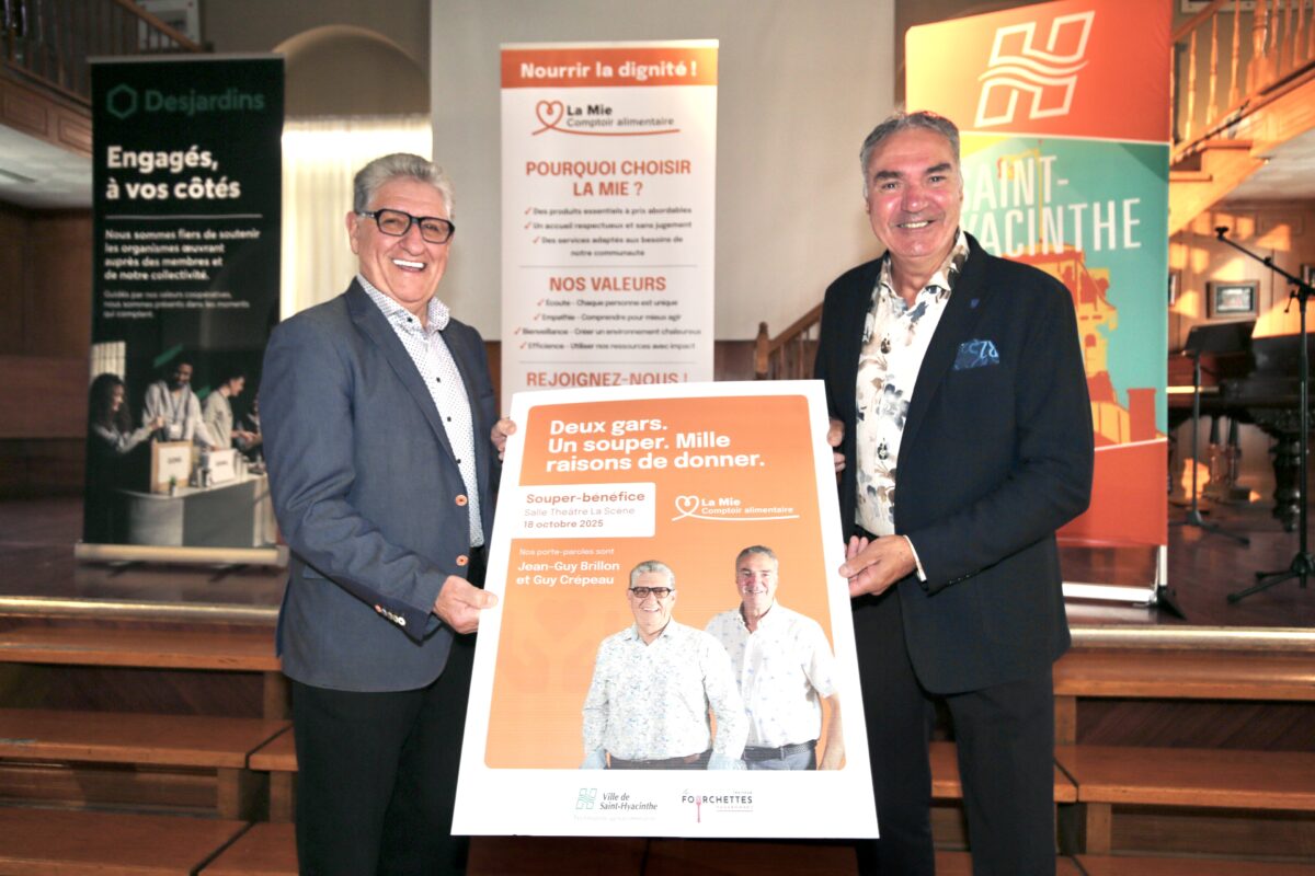 Les porte-parole du souper-bénéfice de La Mie Comptoir alimentaire, Jean-Guy Brillon et Guy Crépeau. Photo Robert Gosselin | Le Courrier ©