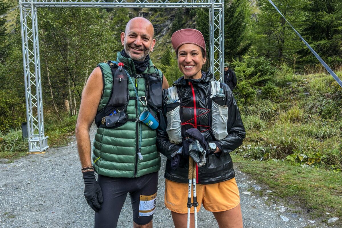 Dans un effort sportif et caritatif, la Maskoutaine Anne-Lise Nadeau a participé au Verbier Ultra 100 km en Suisse avec son ami Laurent Teboul. Photo gracieuseté