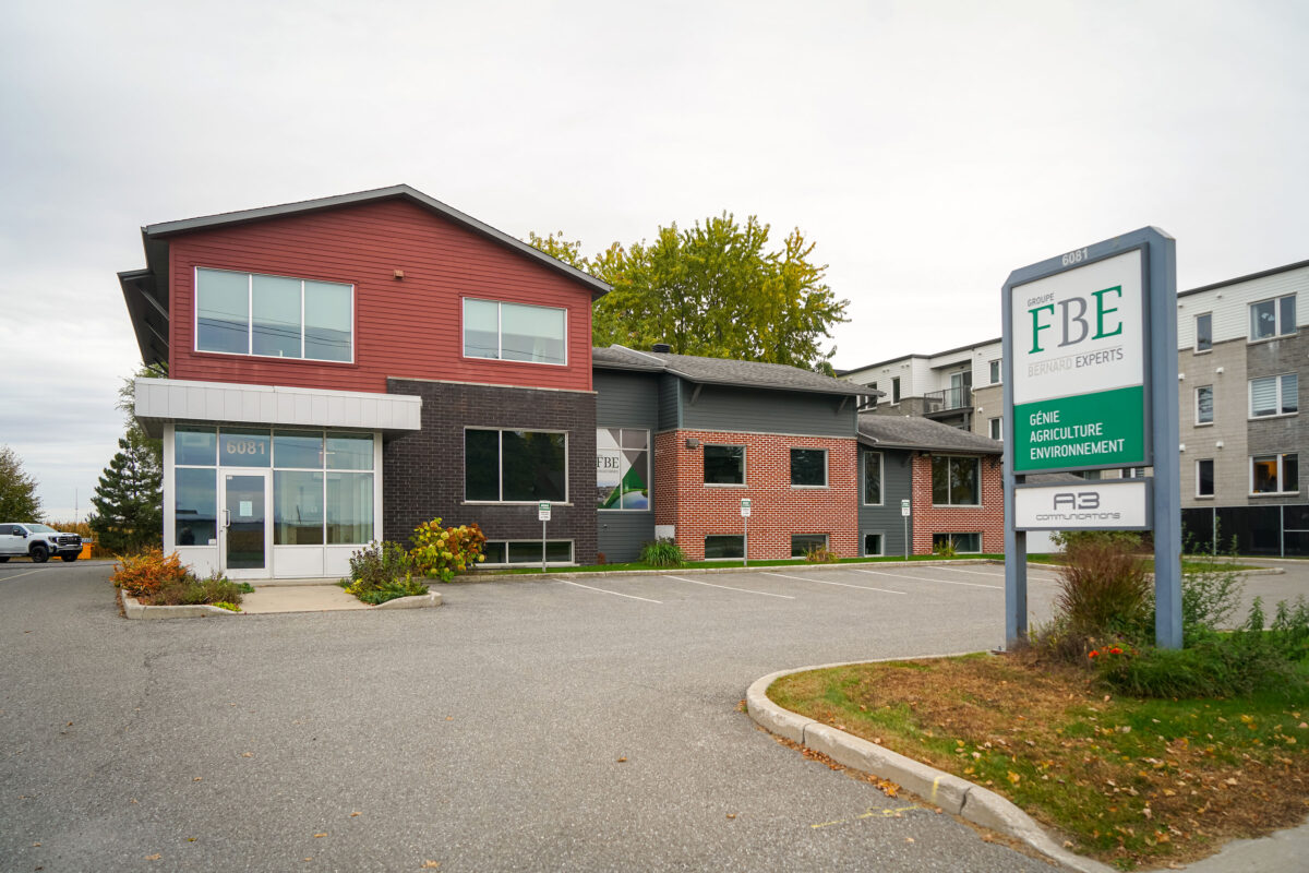 Depuis 2011, Groupe FBE Bernard Experts était établi sur le boulevard Laframboise à Saint-Hyacinthe. Photo François Larivière | Le Courrier ©