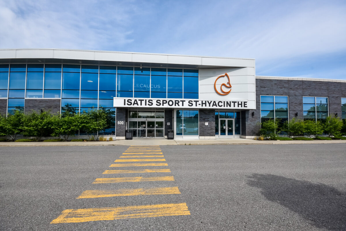 Une visite du complexe sportif avec les dirigeants d’Isatis Sport a porté fruit, selon la Ville de Saint-Hyacinthe. Photothèque | Le Courrier ©